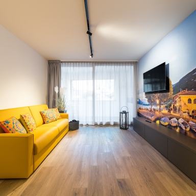 Apartment-Yellow-124